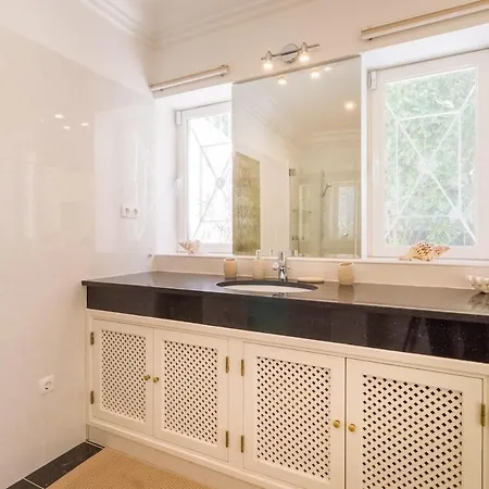 Hébergement de vacances Traumhaft Schoene Mit Pool Und Meerblick