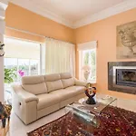 Traumhaft Schoene Mit Pool Und Meerblick Holiday home Albufeira