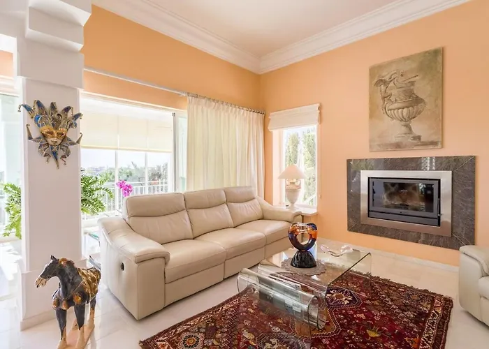 Traumhaft Schoene Mit Pool Und Meerblick 別荘 アルブフェイラ