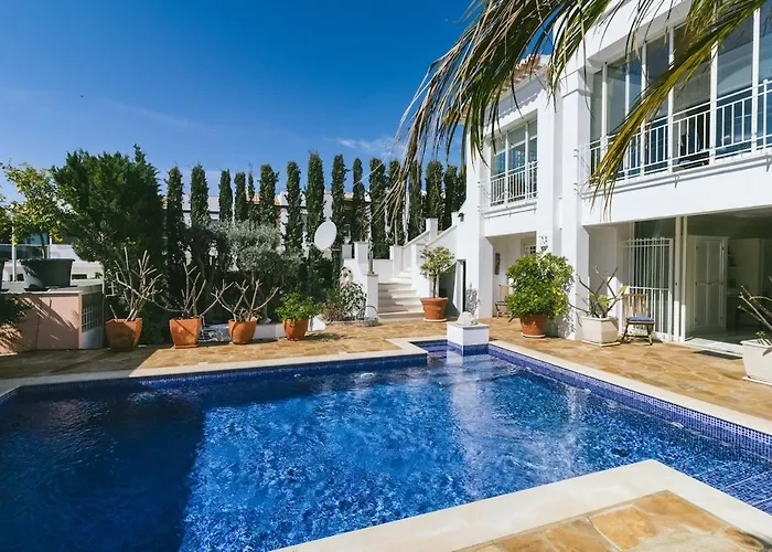 Traumhaft Schoene Mit Pool Und Meerblick * アルブフェイラ