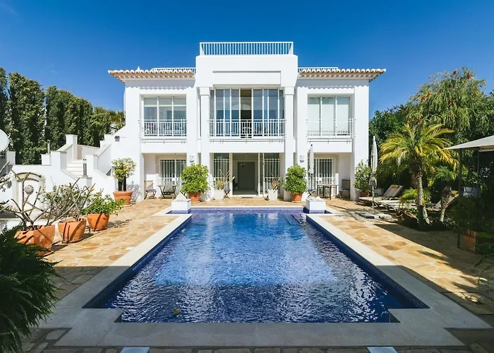 Traumhaft Schoene Mit Pool Und Meerblick