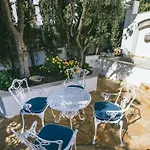 Traumhaft Schoene Mit Pool Und Meerblick 度假居